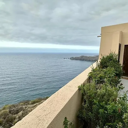 Peaceful Oasis With Magical Sea Views And A Pool Nyaraló